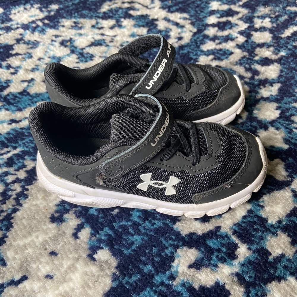 Under Armour shoes size 8
